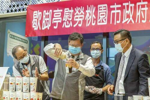 任賢齊捐飲料贈消防局 還附小卡片讓大家超驚喜 - 台北郵報 | The Taipei Post