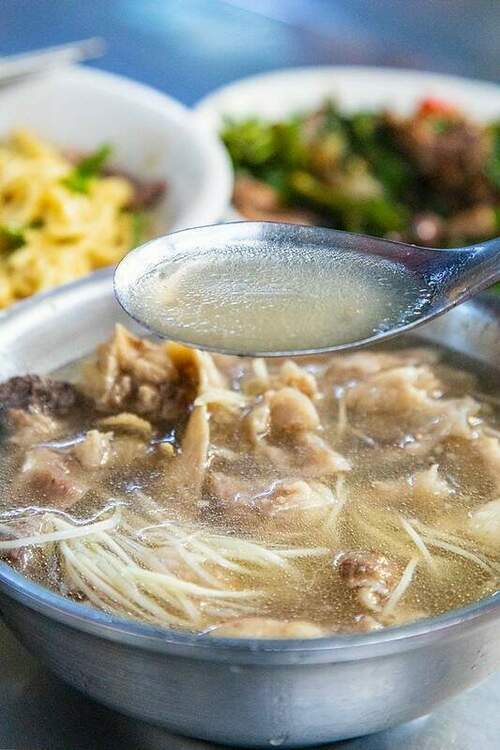 《台北捷運美食》《龍山寺站美食》華西街80年老攤 天天生炒牛肉 奶香牛雜湯絕妙好滋味 - 台北郵報 | The Taipei Post 《台北捷運美食》《龍山寺站美食》華西街80年老攤 天天生炒牛肉 奶香牛雜湯絕妙好滋味 - 台北郵報 | The Taipei Post