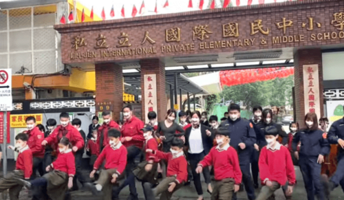 全民一起抗疫守護台灣-立人國中小學向辛苦消防人員致敬