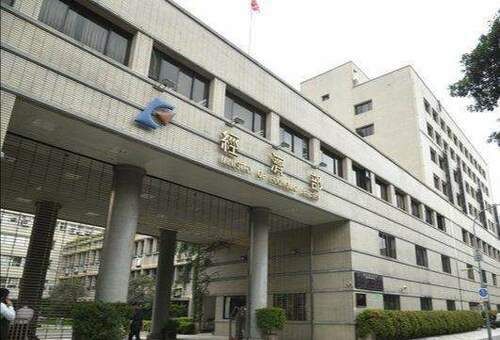 經濟成長力道強-2025年再生能源裝置量目標不變