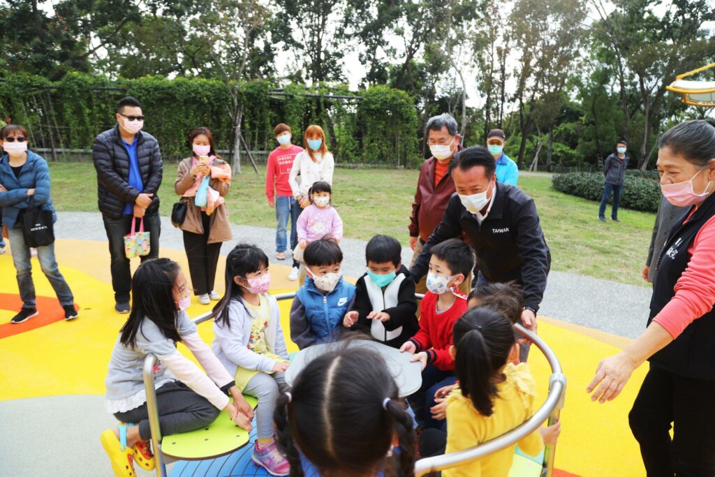 民雄早安公園遊戲場整修完成　翁章梁：提供鄉親凝聚感情的空間