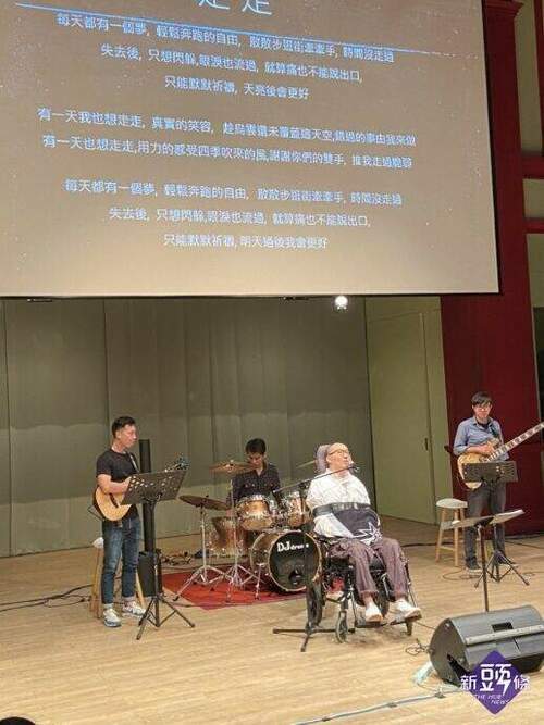 重度脊髓損傷鬥士李振全-「咬」著電腦譜出生命樂章
