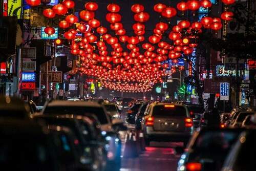 高掛萬盞大紅燈籠-璀璨迎接農曆春節