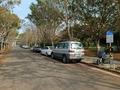 高鐵特定區周邊-111年2月10日起實施汽車停車收費