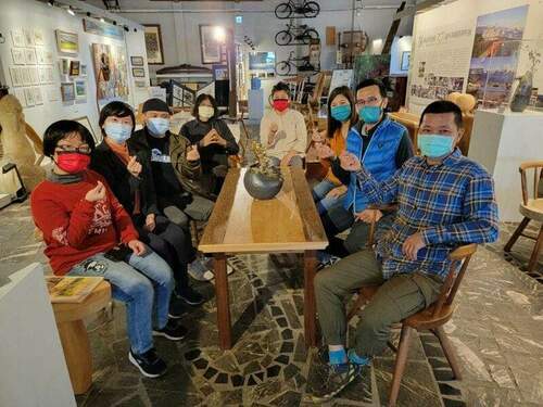 跨年代10位藝術家72件吸睛作品-躍上維納斯藝廊聯展舞台