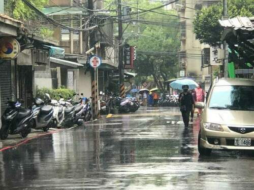 今晚水氣減少-中部以北僅剩13度