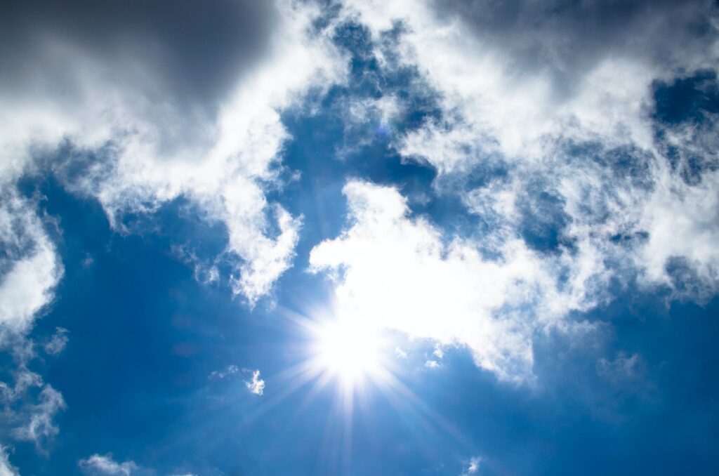 太陽出來了！北部雨過天晴　連假高溫上看26度