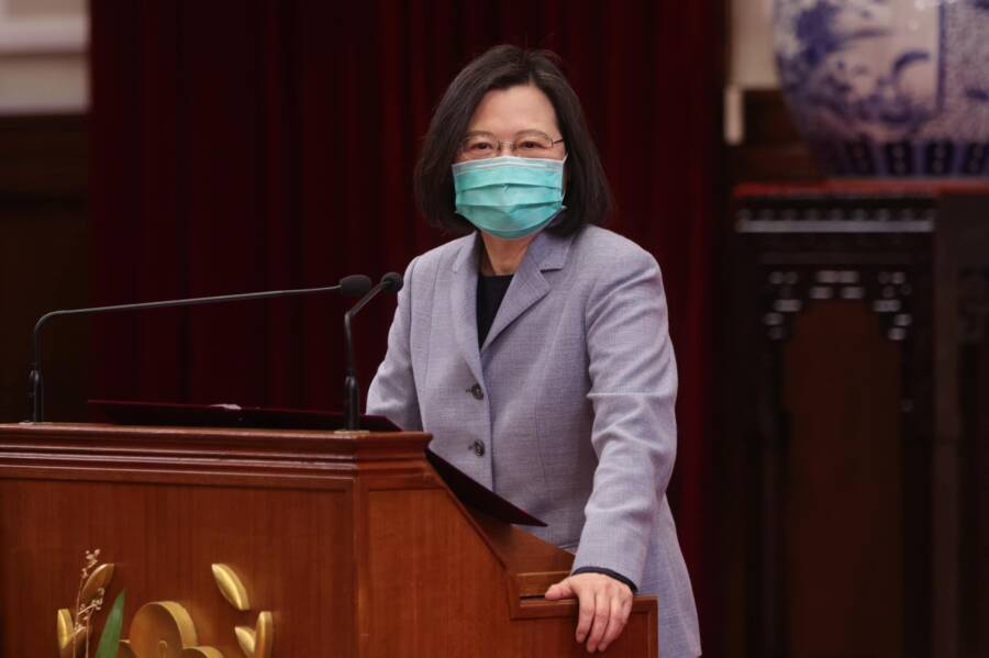 蔡英文38婦女節向女性致敬-「巾幗不讓鬚眉已過時」