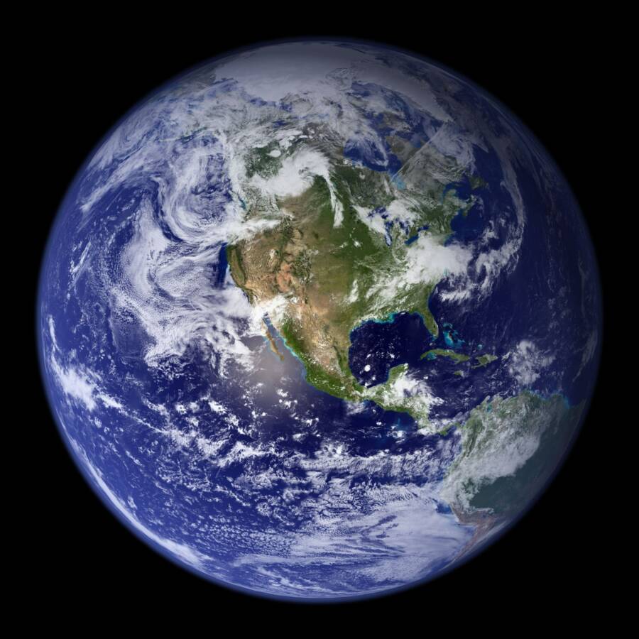 「地球一小時」earth-hour-7-11、環球購物中心齊響應關燈愛地球
