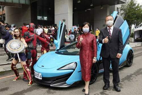 吳鳳科大歡慶57週年校慶-賽車飄移展演、千萬跑車超吸睛
