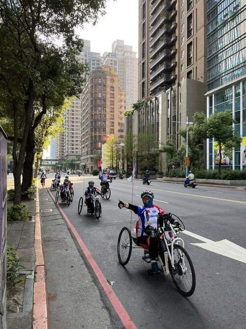 同濟會自行車環島傳愛助養學童 25位身障者以手搖挑戰9天環島 - 台北郵報 | The Taipei Post