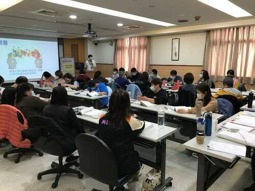 照服員供不應求 嘉義縣辦職訓班補充人力 - 台北郵報 | The Taipei Post 照服員供不應求 嘉義縣辦職訓班補充人力 - 台北郵報 | The Taipei Post