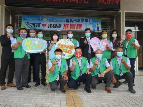 嘉市南區扶輪社捐贈餐盒-感謝前線醫療人員防疫辛勞