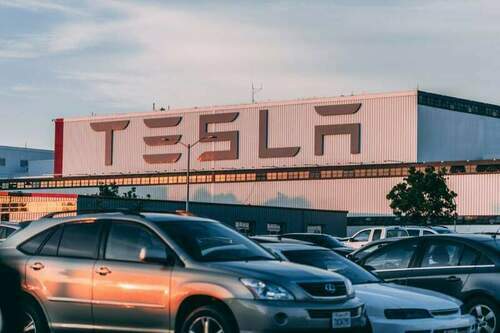 路透：特斯拉汽車自7月起禁止進入北河戴-至少兩個月