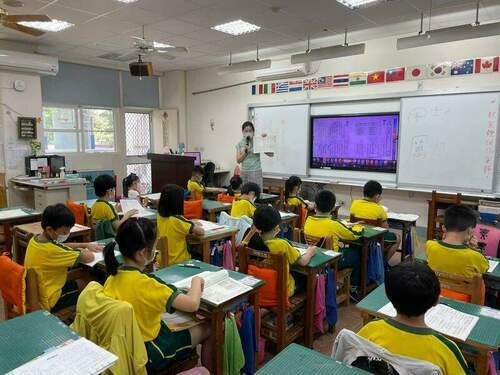 嘉義市恢復實體課程首日 學生到校近9成 - 台北郵報 | The Taipei Post