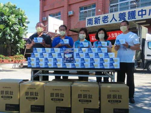萬泰科技捐贈銀銅鈦口罩-守護嘉義縣長照機構長輩
