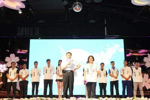 柯文哲合體賴香伶 批藍綠未經民主程序提名參選人 - 台北郵報 | The Taipei Post