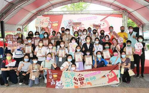 嘉市校園食安彩繪徵圖頒獎　學子創意爆棚　