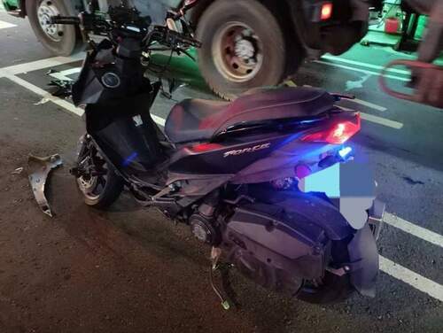 【有片】僑生無照騎車闖紅燈 撞2機車女騎士傷重不治 - 台北郵報 | The Taipei Post