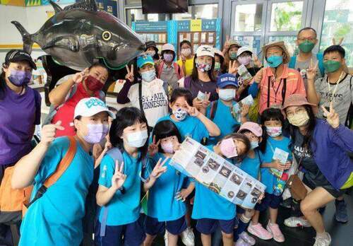 大鵬灣推環境教育 超過百位大人及小孩共同體驗水域與濕地之美 - 台北郵報 | The Taipei Post