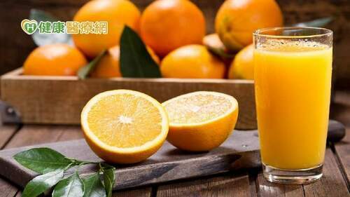 國際期刊：「喝柳橙汁降失智風險47％」，但有3種人千萬別喝