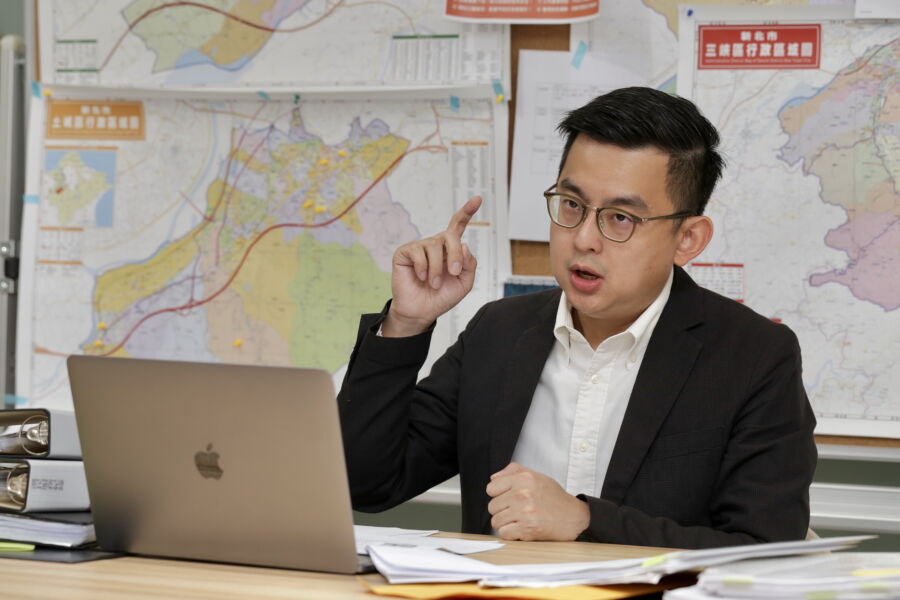 卓冠廷關切新北超徵用途　財政局長證實不打算普發現金