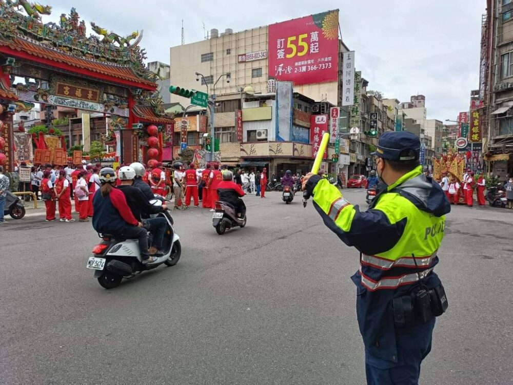 桃園走春各大廟湧人潮 桃警運用社群軟體傳遞資訊避交通雷區 - 早安台灣新聞 | Morning Taiwan News