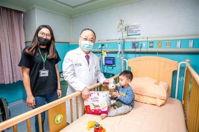 王惠美關心住院病童　新年Happy兔小福袋送上祝福 - 台北郵報 | The Taipei Post