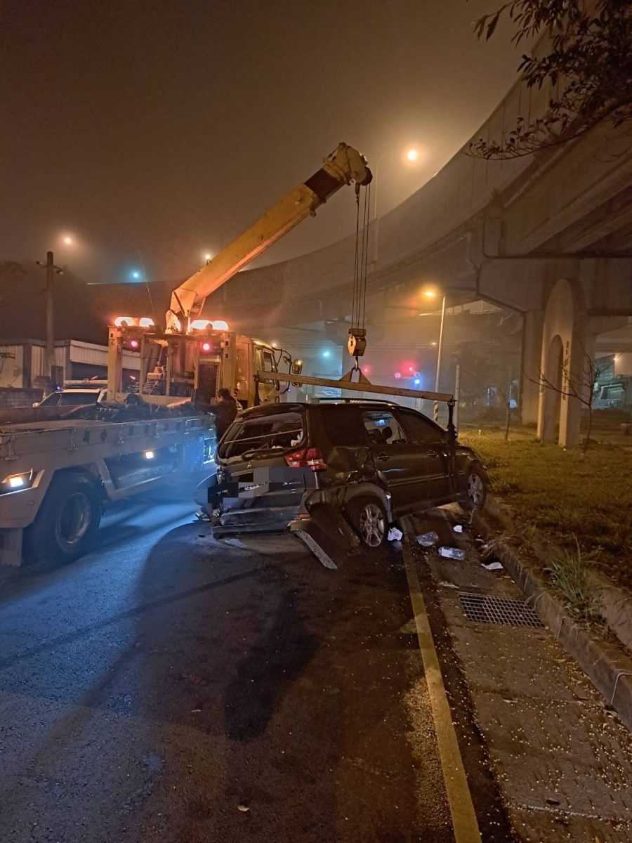【有片】毒鴛鴦躲攔檢 不甩爆胎街頭狂飆50公里 - 台北郵報 | The Taipei Post