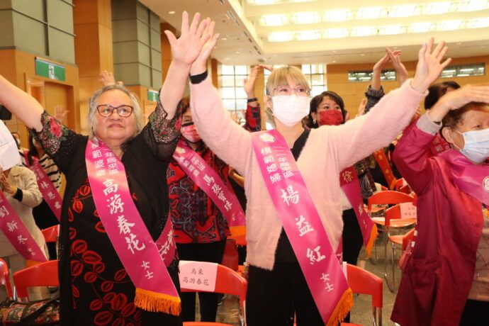 「花現繽紛 戀戀馨情」新北市婦女會表揚27對模範婆媳 - 台北郵報 | The Taipei Post