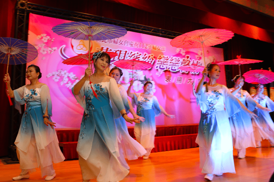 「花現繽紛 戀戀馨情」新北市婦女會表揚27對模範婆媳 - 台北郵報 | The Taipei Post