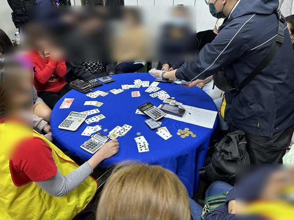 【有片】泰籍乾姐弟小吃店經營賭場 蘆竹警逮23人查扣逾230萬 - 台北郵報 | The Taipei Post