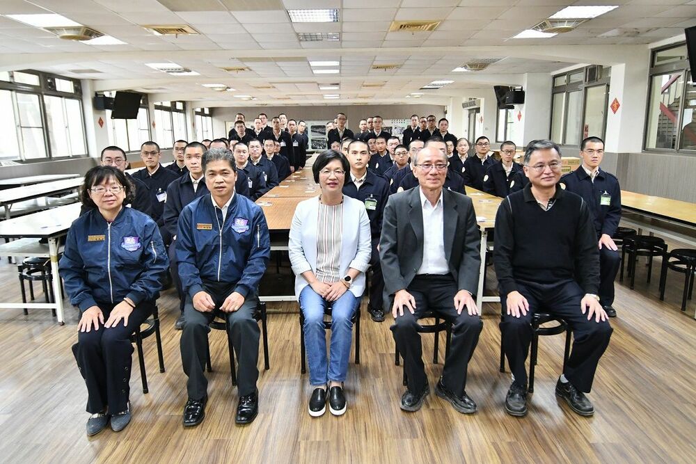 王惠美探視入營服役縣籍子弟兵 勉勵役男往積極方向去思考 - 台北郵報 | The Taipei Post 王惠美探視入營服役縣籍子弟兵 勉勵役男往積極方向去思考 - 台北郵報 | The Taipei Post