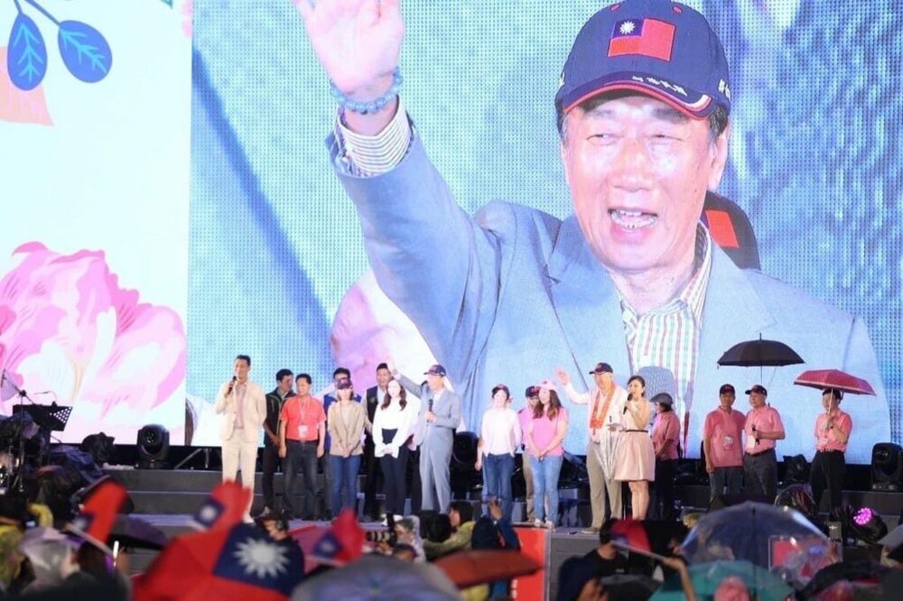 總統大選最新民調-郭台銘上揚-解決經濟能力大幅領先侯友宜