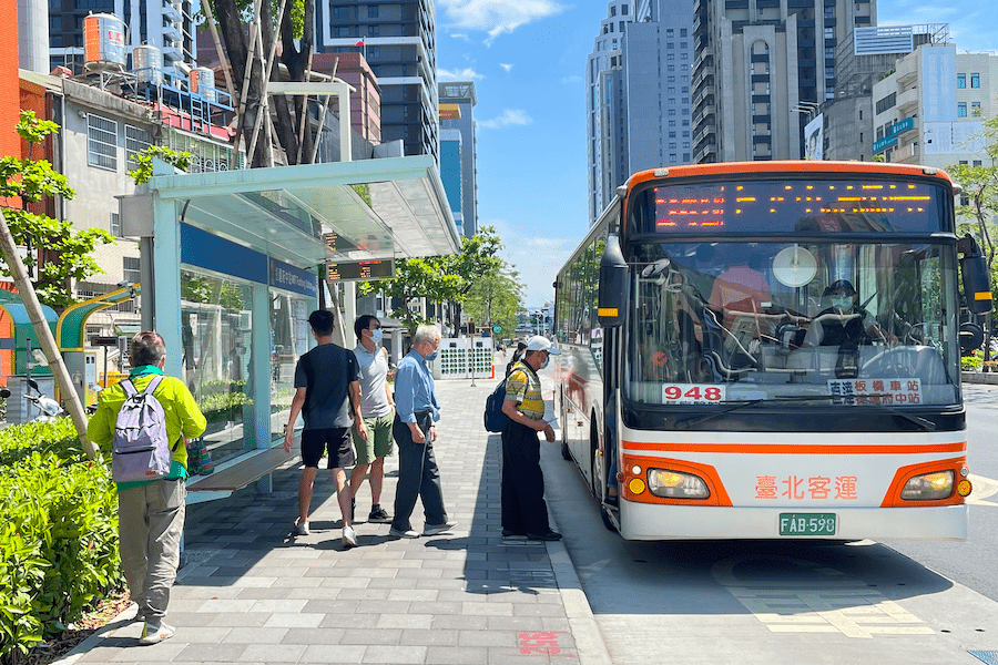 提升優質候車環境！新北公車智慧站牌、候車亭讓公車族超有感 - 台北郵報 | The Taipei Post