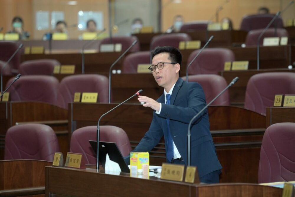 桃市府違反勞基法？疑要求臨時人員代墊勞保費、未按時發薪