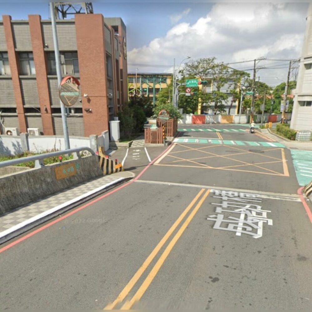 機車逆向險撞執勤警車 八德分局回應了