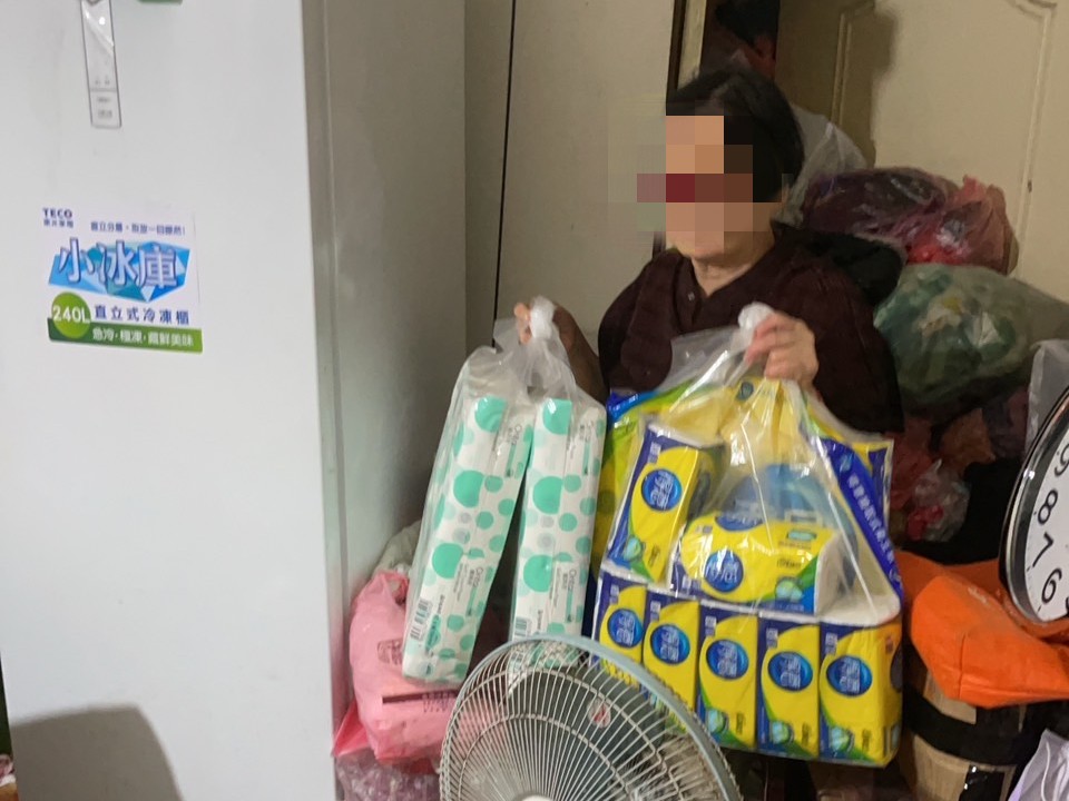 【有片】光天化日偷4串衛生紙 7旬嬤10小時內被逮