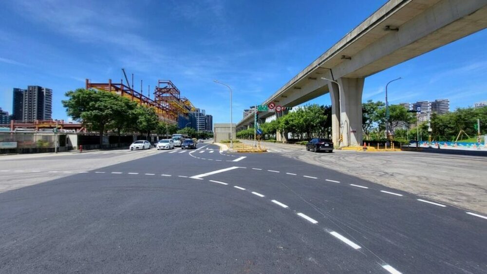桃園交通局提升青埔車流順暢 增設3偏心左轉車道