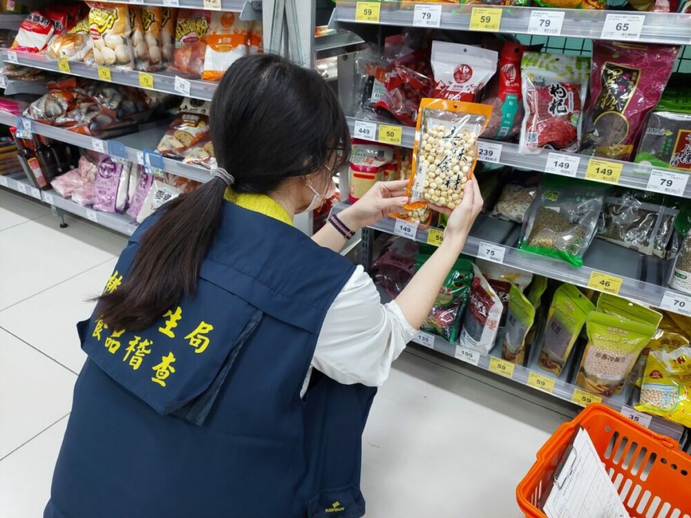 桃園衛生局抽驗飲料、冰品 民眾安心消暑