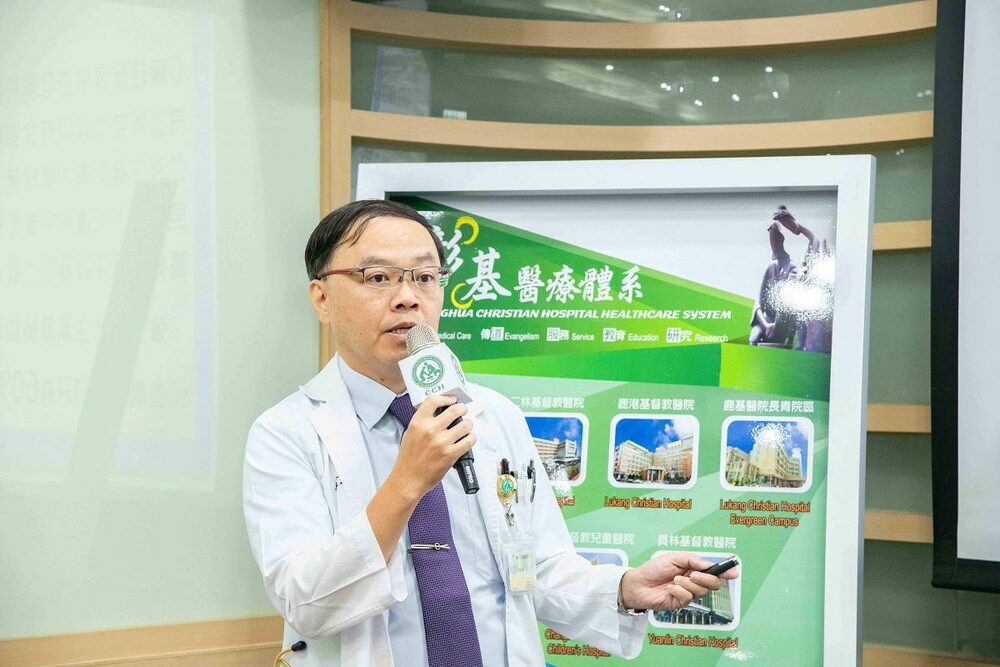 男嬰出生吸入胎便導致呼吸衰竭 彰基兒醫團隊靠葉克膜救回一命 - 台北郵報 | The Taipei Post 男嬰出生吸入胎便導致呼吸衰竭 彰基兒醫團隊靠葉克膜救回一命 - 台北郵報 | The Taipei Post