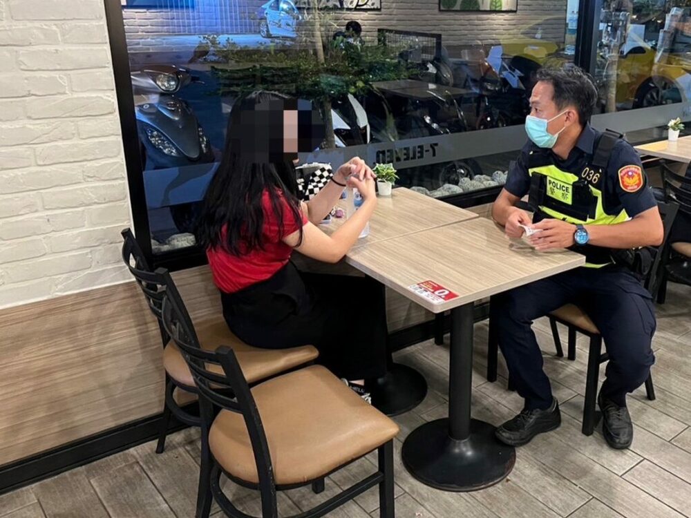 與老公吵架後失聯 楊梅警耐心苦勸她返家