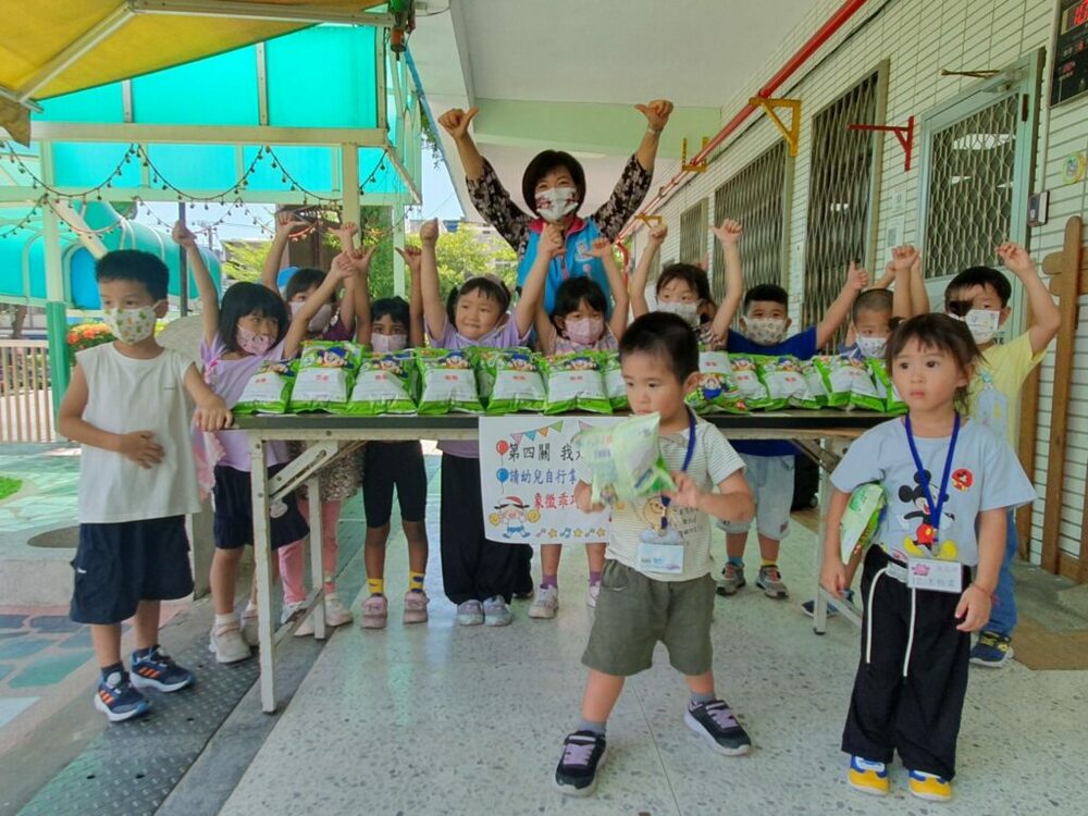 吉安鄉立幼兒園創意開學迎新生 游淑貞手牽幼幼共啟聰明勤學門