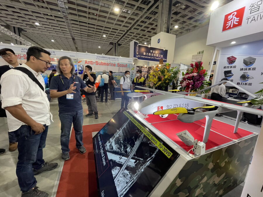 去紅色供應鏈　智飛為首家通過軍用商規長滯空無人機飛行測試