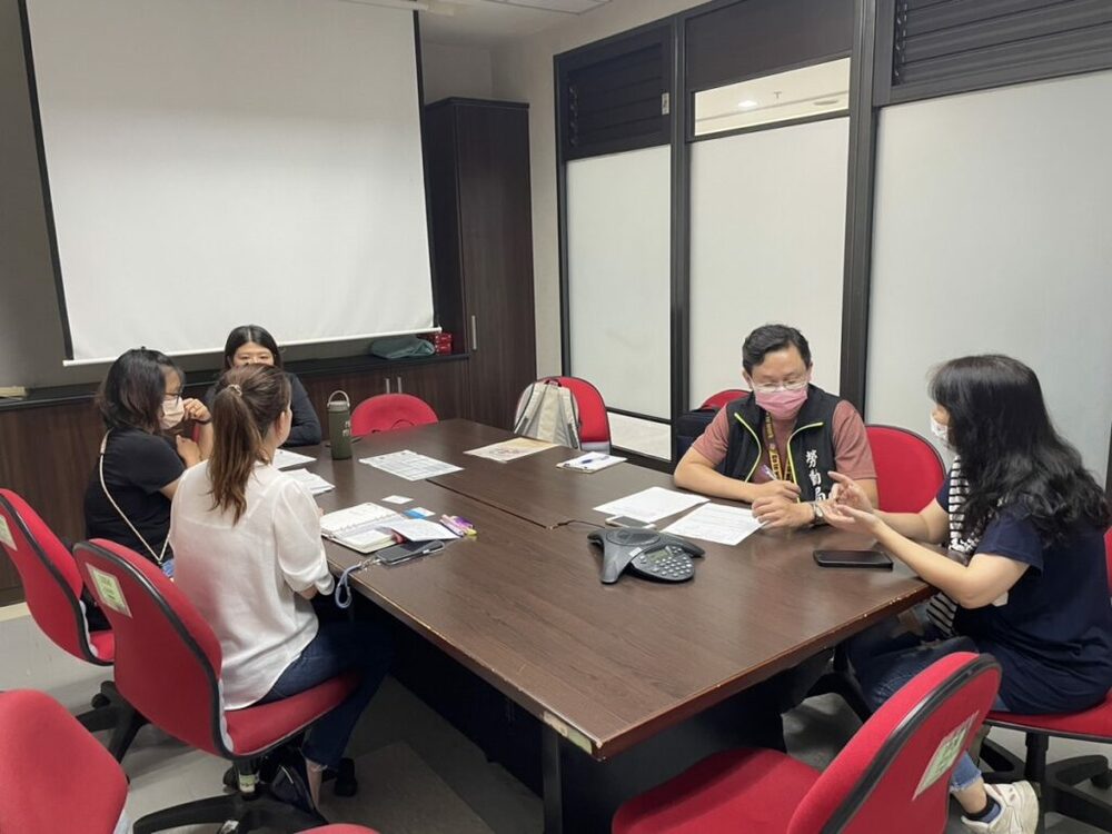 亞旭電腦公司被控惡意逼退移工 桃園勞動局派員了解