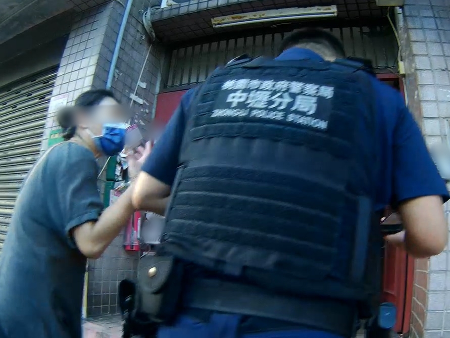 婦與獨居哥哥失聯 警消破門見他躺地板3天無進食