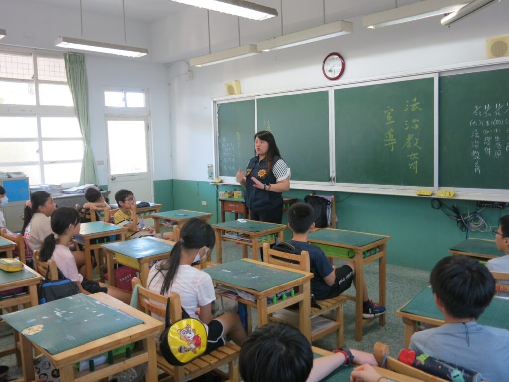 詐騙受害者年輕化 龍警前進校園加強宣導