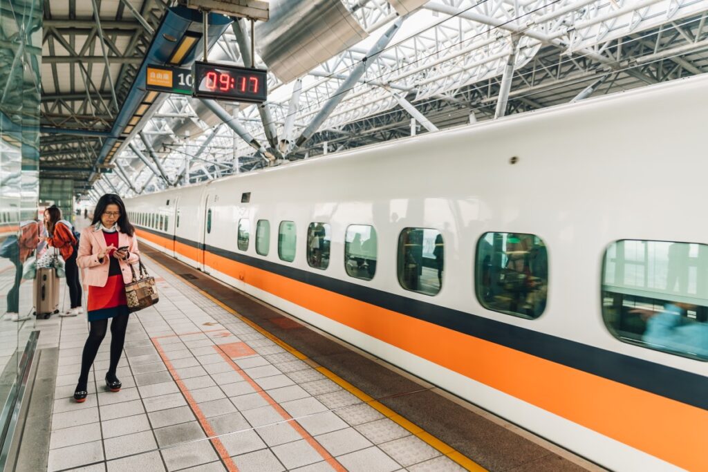 高鐵11/3起連續8周末增開列車 購票細節曝