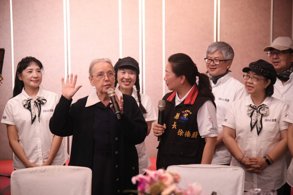 畢士大董事長顧美玲返國前夕-徐榛蔚感恩晚宴暖心祝福