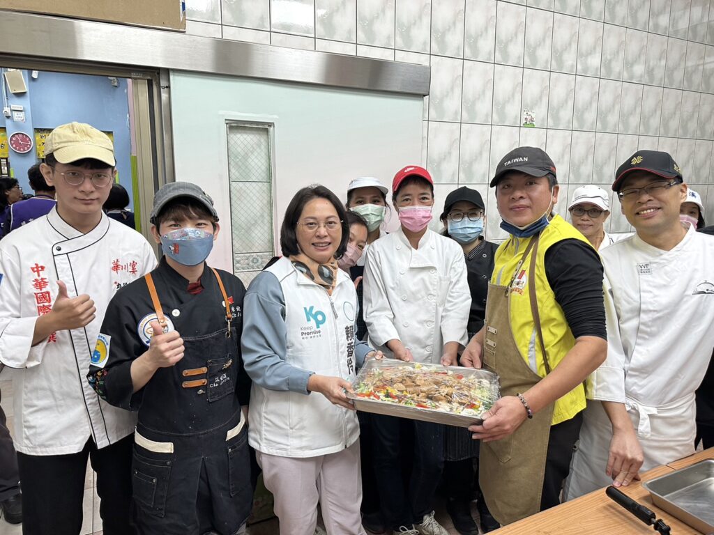 賴香伶攜手陽光義廚聯盟送暖-為康福智能發展中心爭取資源